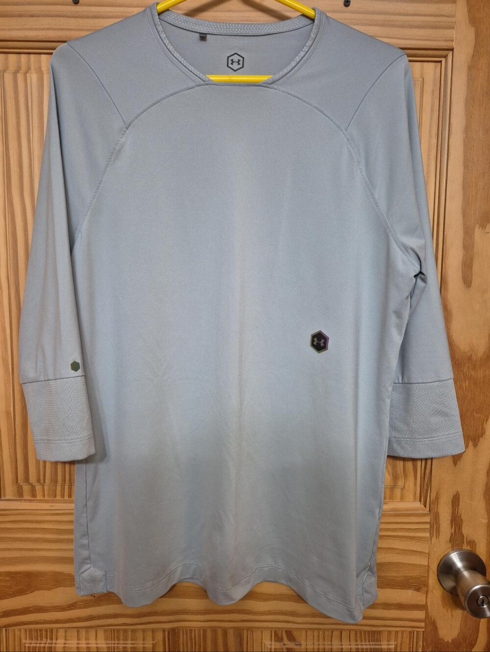 Under Armour RUSH Men’s Medium ¾ Sleeve Gray Performance Athletic Shirt